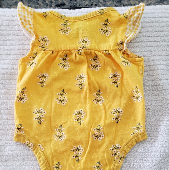 Carter's onsie - Picture 3 of 3